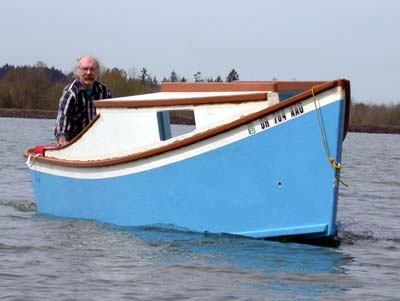 Small Cabin Boat http://www.duckworksmagazine.com/04/s/columns/ahoy 