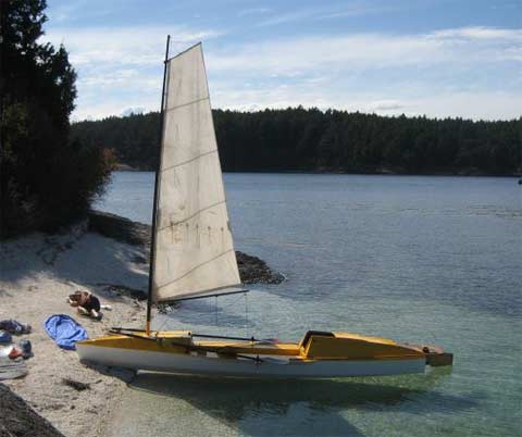 : The Perfect (small wooden monohull sailing rowing camping) Boat