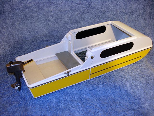 Mini Camper Cruiser in boat mode